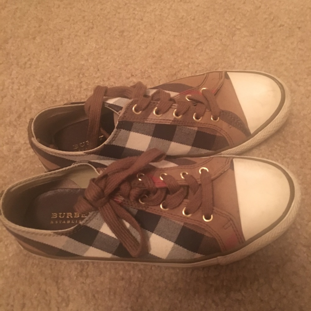 Burberry shoes
